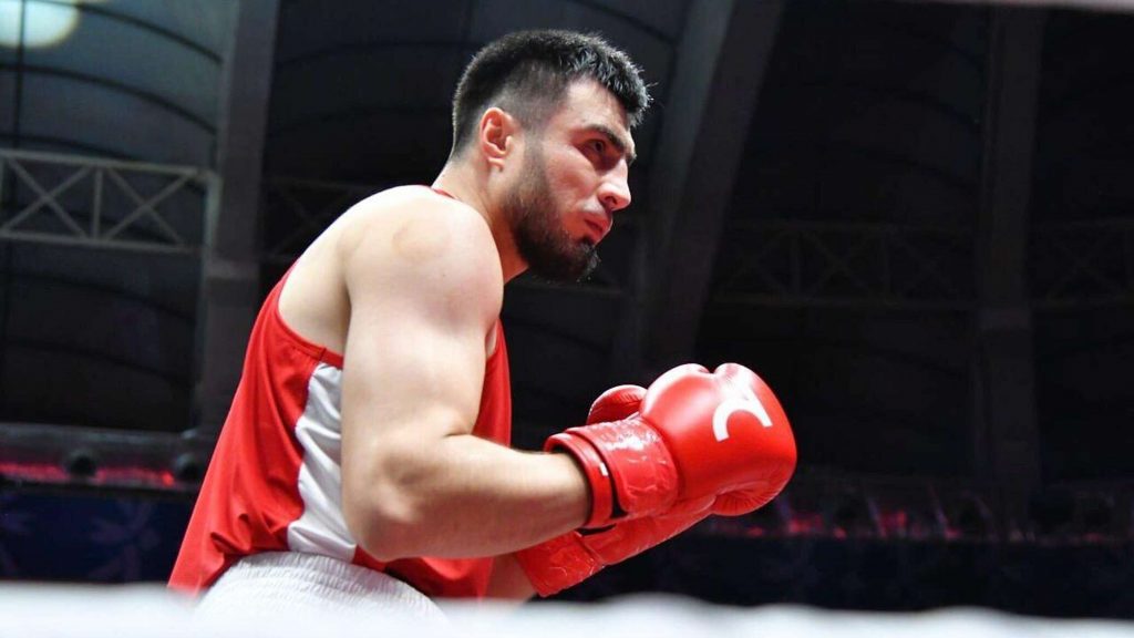 Rasman: Bahodir Jalolovning AQShdagi jangi bekor qilindi