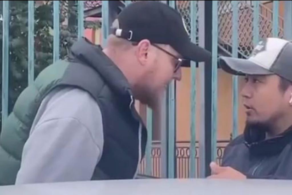 «Sen qulsan, ruslarning qulisan!» – bong urgan video bo’yicha O’zbekiston tomoni nota yubordi