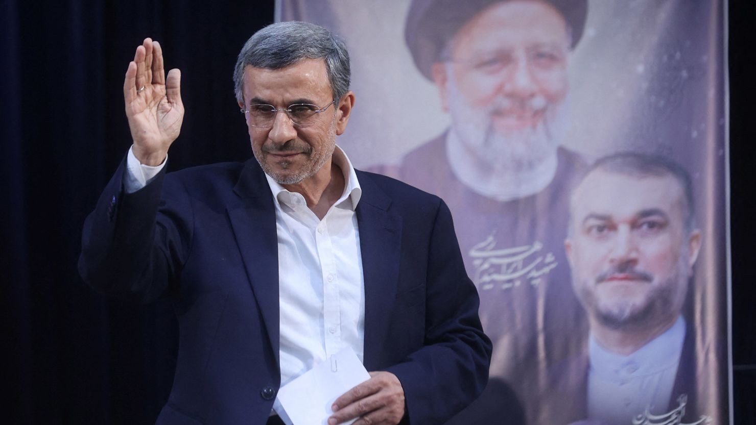 Mahmud Ahmadinajod yana bir bor Eron prezidenti bo‘lmoqchi