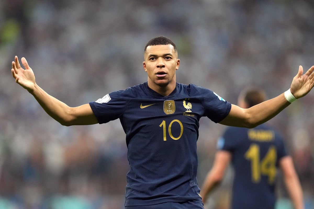 Futbolchi Kilian Mbappe zoʻrlashda ayblanmoqda