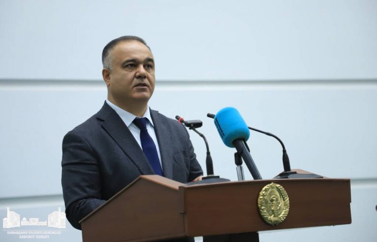 Adiz Boboyev mahallalarga o’rnatilishi kerak bo’lgan kuzatuv kameralari borasidagi ishlarning paysalga solinayotganini tanqid qildi