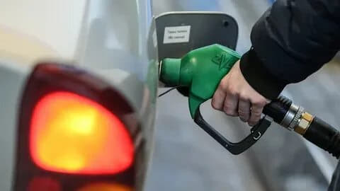 AI-95 markasi ostida sotilgan benzin avtomobilga zarar yetkazdi