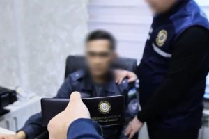Samarqandda IIB xodimi firibgarlikda ayblanib sudlandi